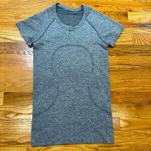 Lululemon swiftly tech short-sleeve crew grey size 2